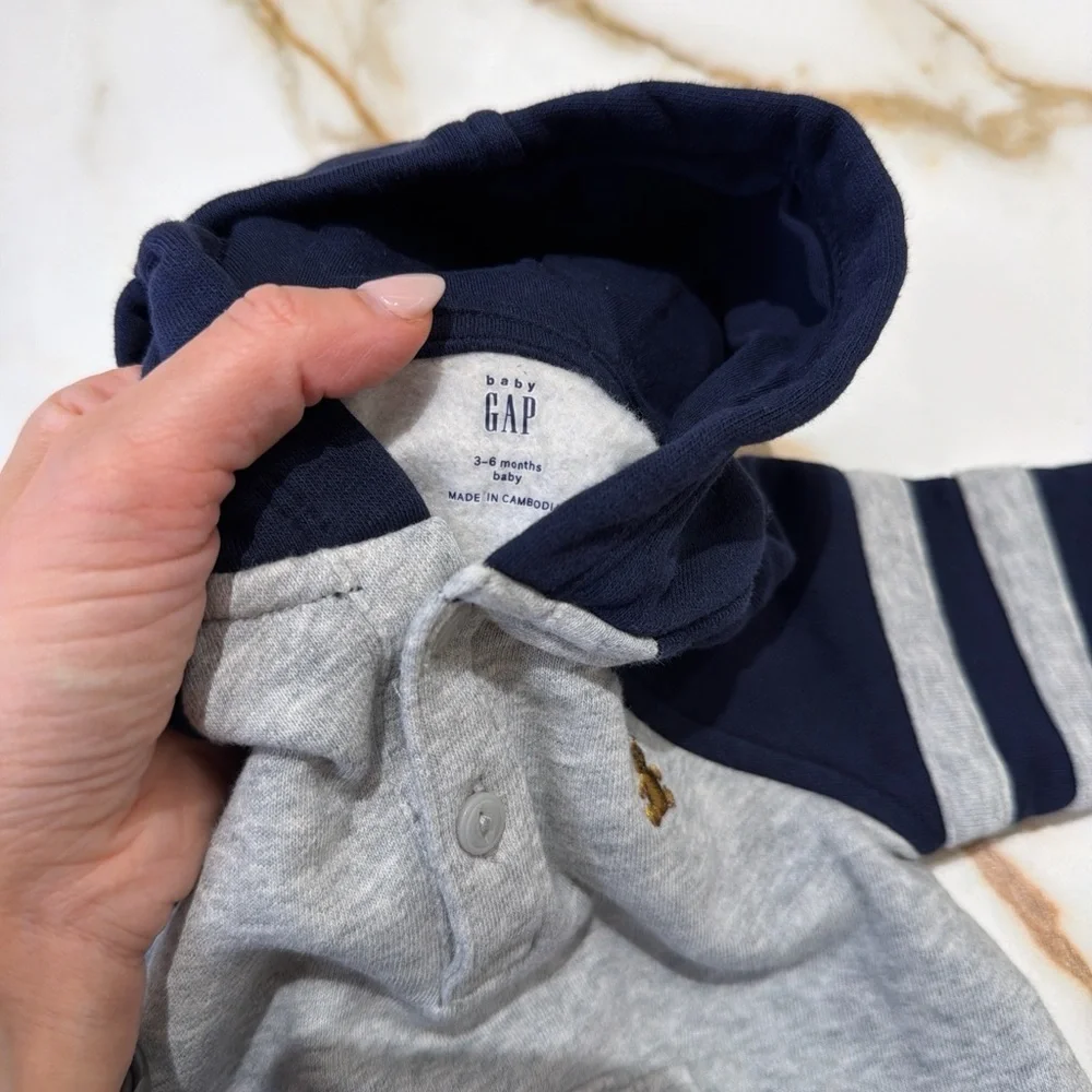 GAP Navy and Gray Kids Footie